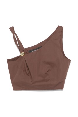 brown-sleeveless-top