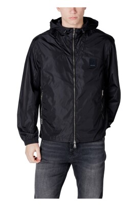 black-zip-up-hooded-jacket-with-pockets