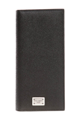 stylish-wallet-with-unique-design