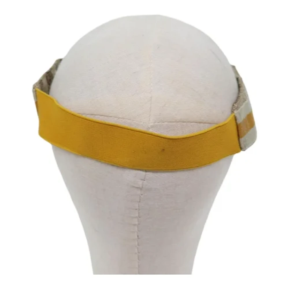 Gucci Vintage Pre-owned Canvas hats Beige Dames