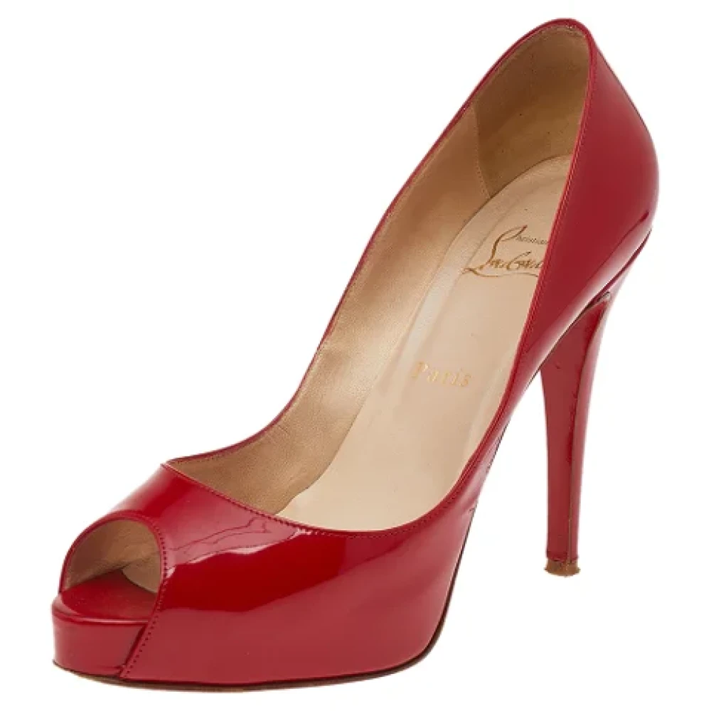 Red louboutins hot sale