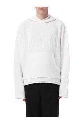 white-knitted-hooded-sweater