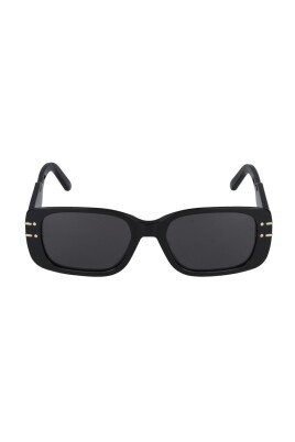 signature-woman-sunglasses