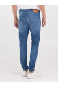 slim-fit-jeans