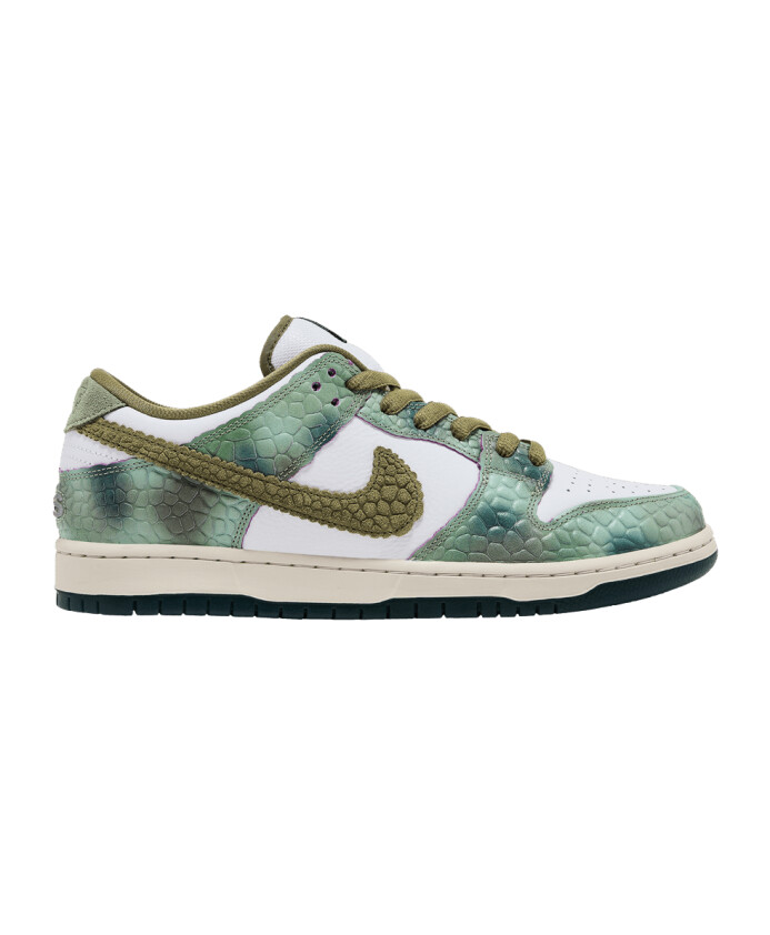 sb-dunk-low-alexis-sablone-chameleon