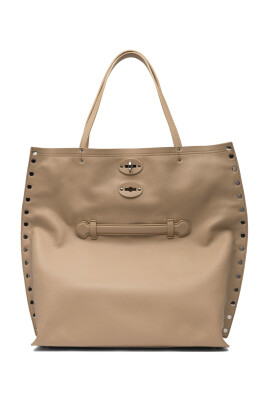 beige-leather-handbag-elegant-style