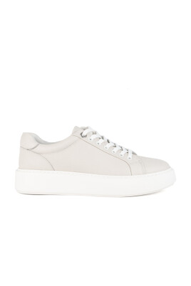 white-sneakers-for-men