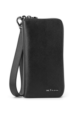 black-leather-wallet-with-zip-closure
