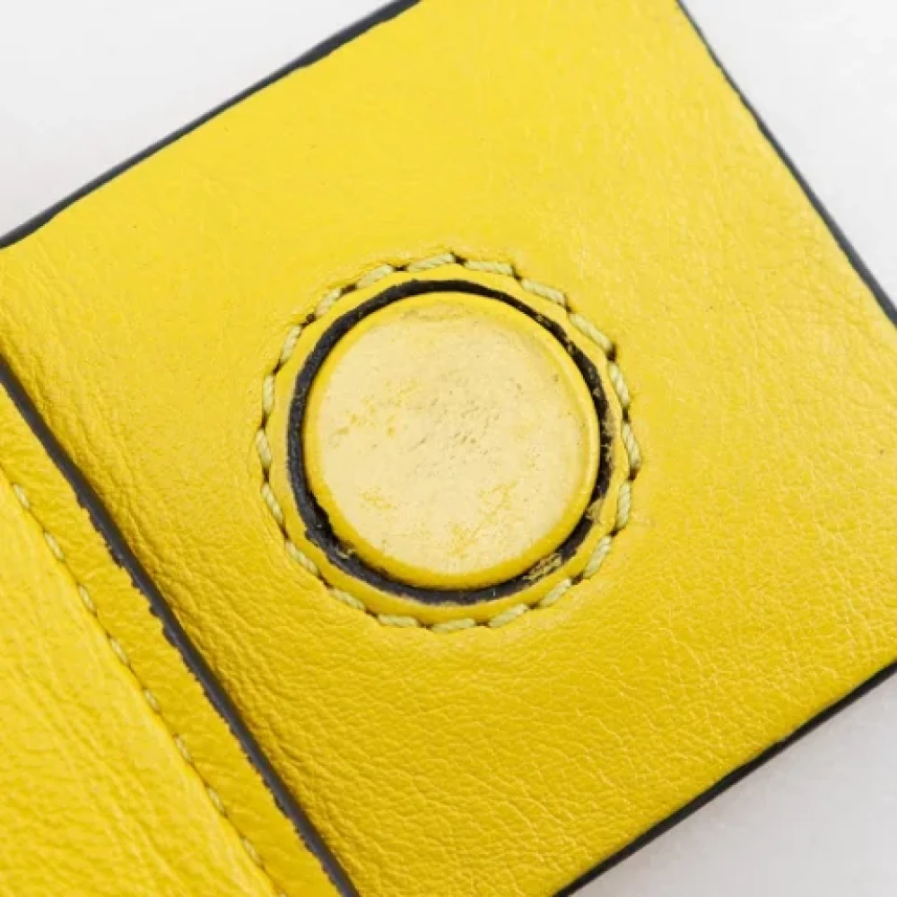 Loewe Pre-owned Leather shoulder-bags Yellow Dames