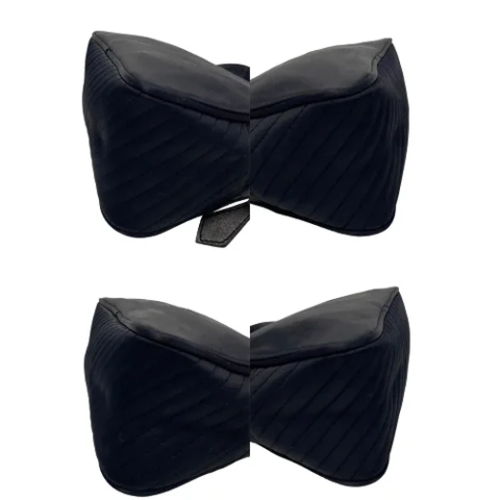 Yves Saint Laurent Vintage Pre-owned Fabric handbags Black Dames