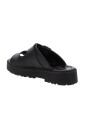 chaussons-femme-en-similicuir-elegants