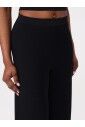 pantalon-large-en-tricot-elegant