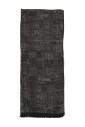 echarpe-gris-fonce-mouchetee