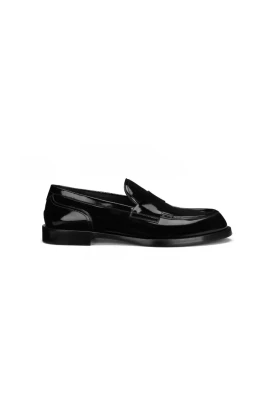 Loafer i lackläder
