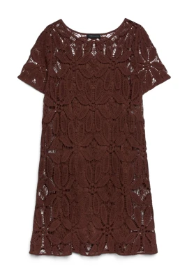 Kort virkad klänning