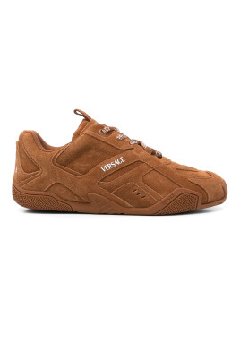sneakers-marron-avec-motif-grec