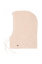 bonnet-en-maille-douce-sable-de-plage