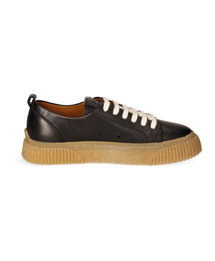 sneaker-basse-en-cuir
