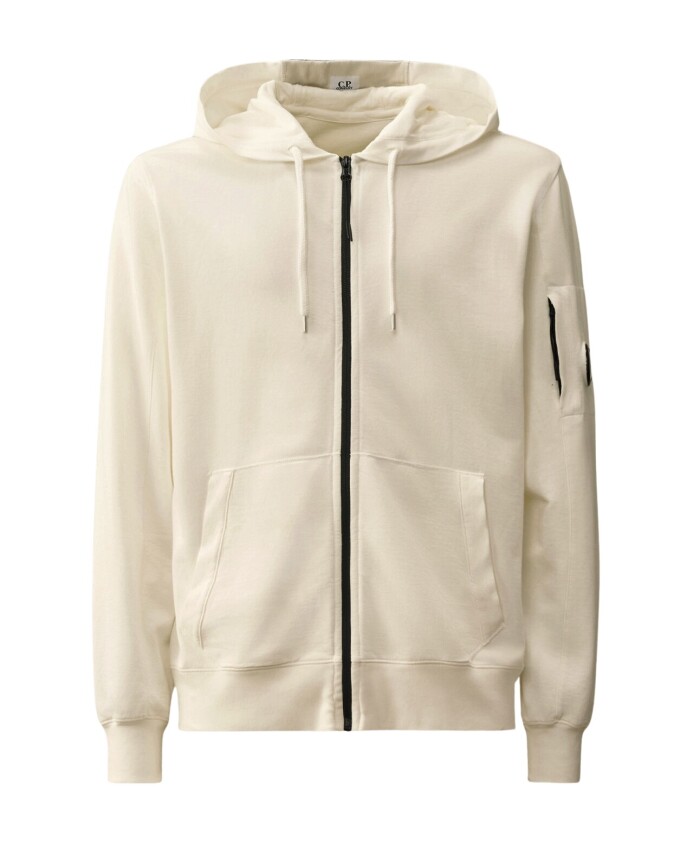 veste-polaire-a-capuche-noire-a-fermeture-eclair