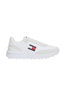 white-sneakers-for-a-stylish-look