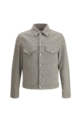 classic-denim-jacket-with-patch-pockets