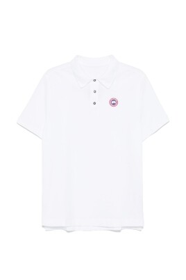 white-polo-shirt-with-exposed-buttons