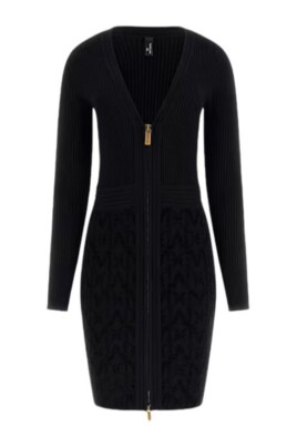 robe-noire-a-manches-courtes-en-tricot