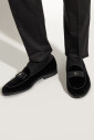 chaussures-avec-logo