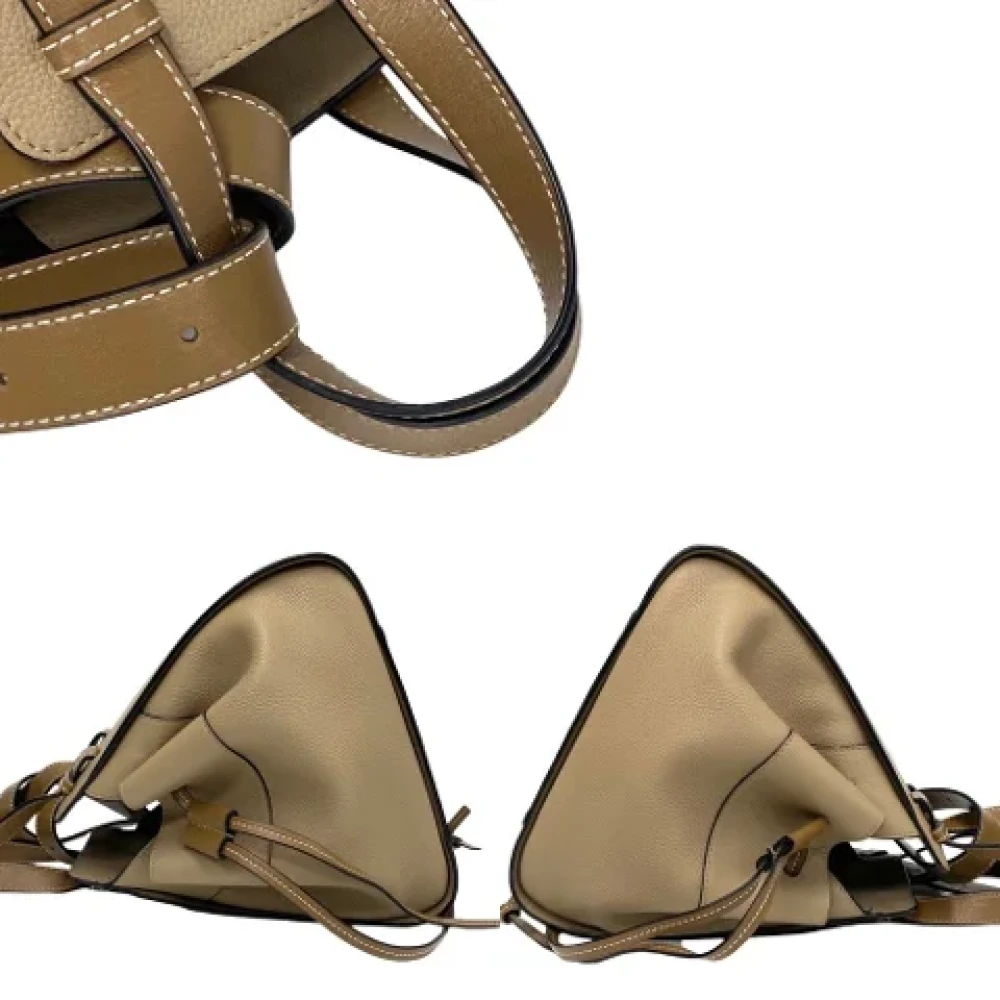 Loewe Pre-owned Leather shoulder-bags Beige Dames
