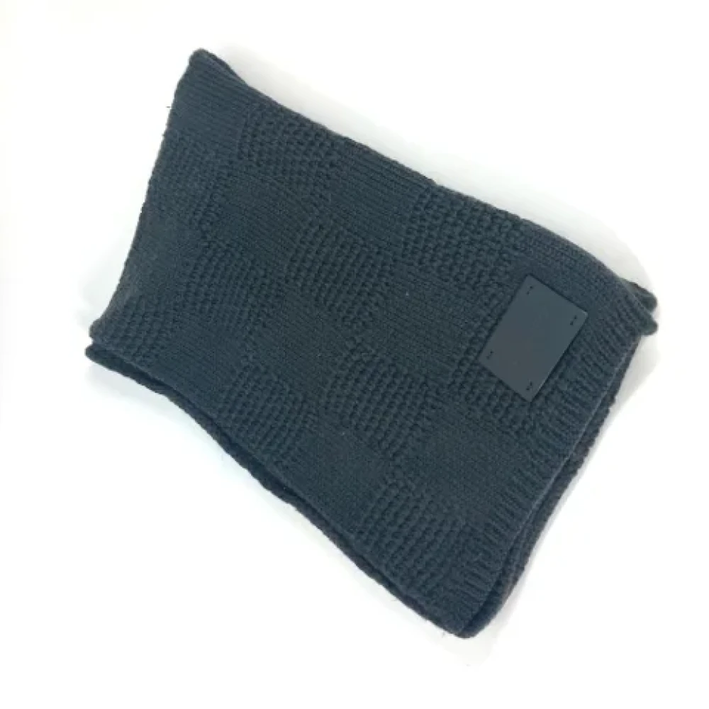 Louis Vuitton Vintage Pre-owned Wool scarves Gray Dames