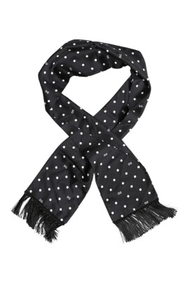 noir-blanc-pois-a-franges-foulard-en-soie