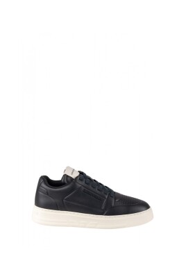 stylish-and-trendy-sneakers