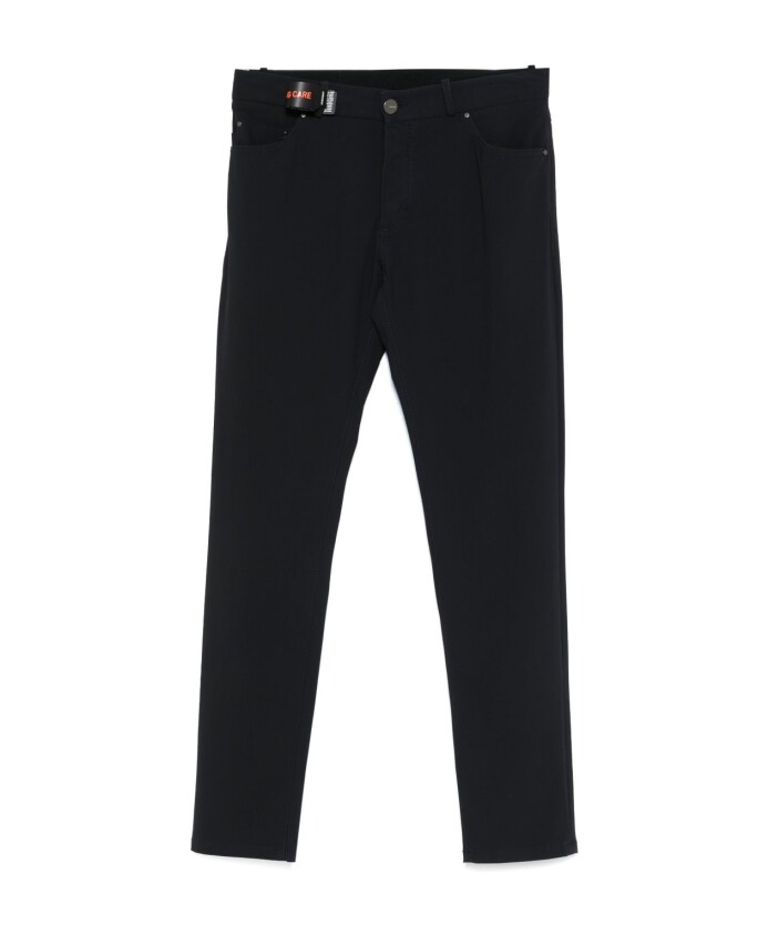 pantalon-bleu-au-design-classique