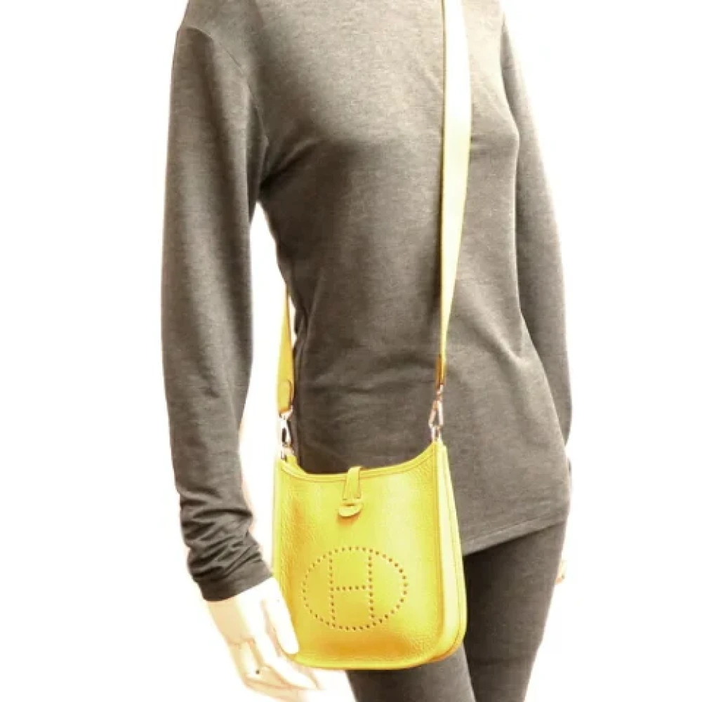 Hermès Vintage Pre-owned Leather shoulder-bags Yellow Dames