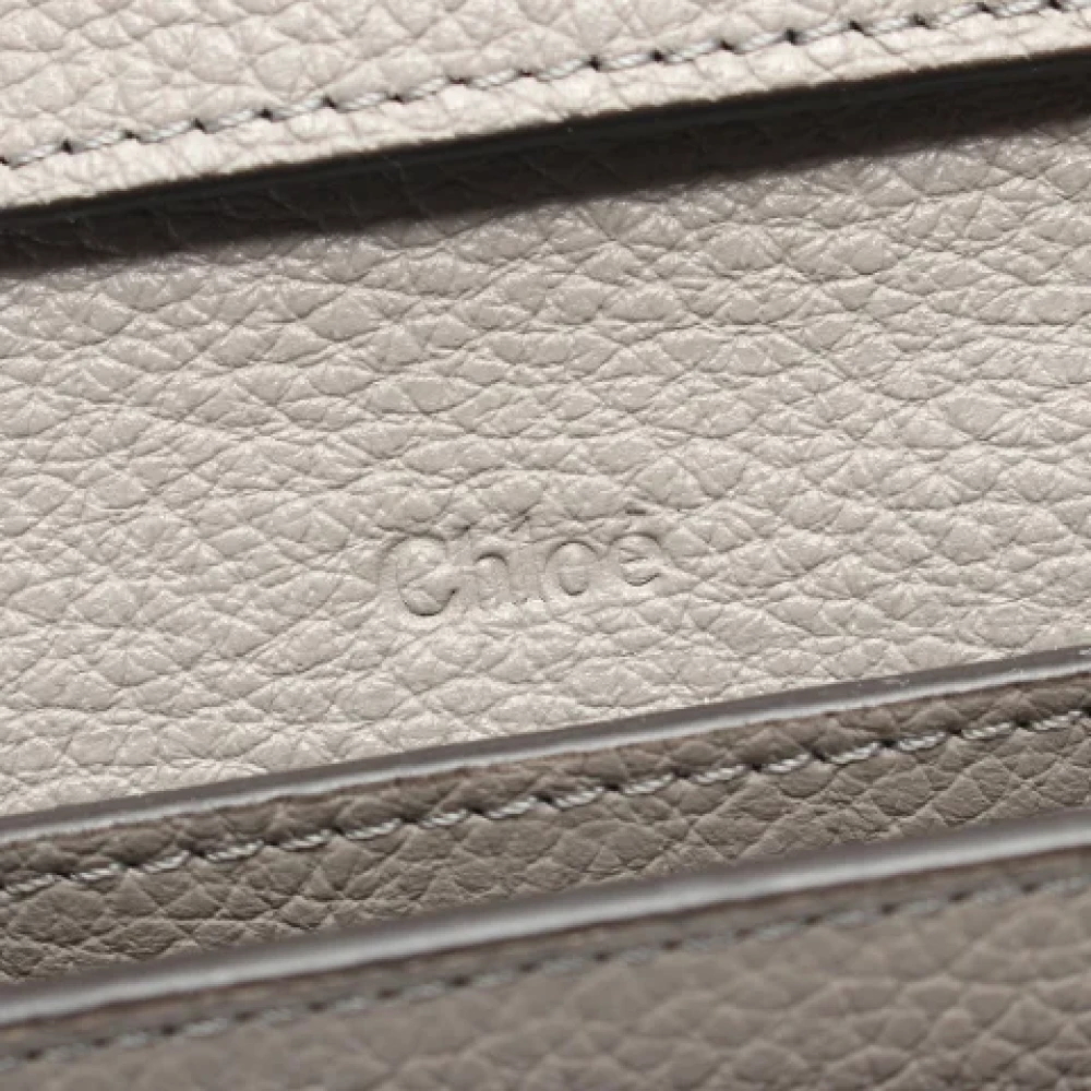 Chloé Pre-owned Leather wallets Gray Dames