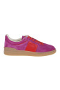 sneaker-basse-avec-detail-clou