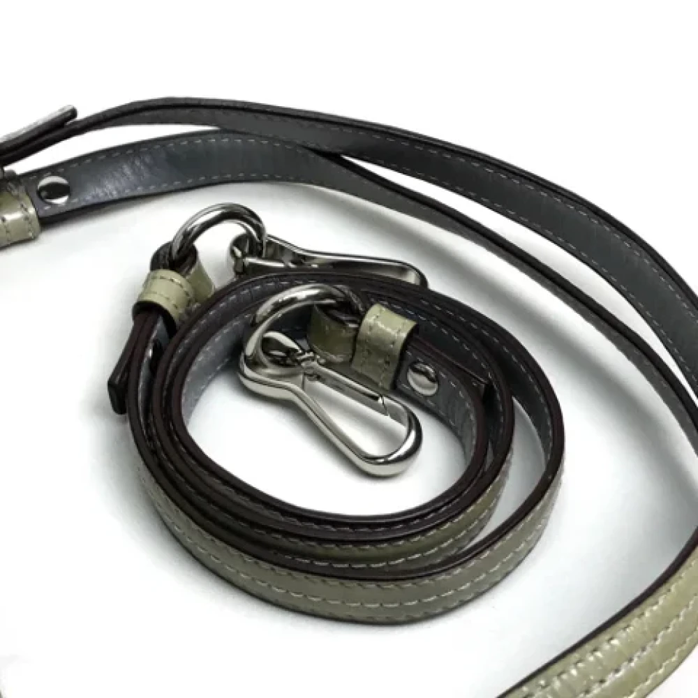Coach Pre-owned Leather handbags Gray Dames