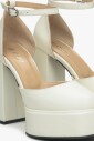 lichtbeige-leren-platformsandalen