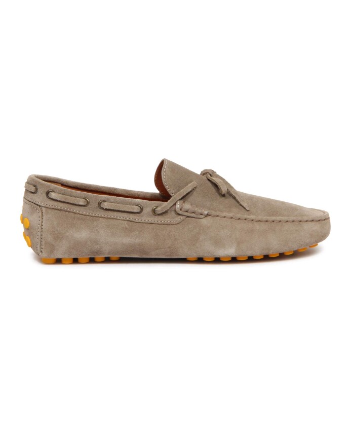mocassins-italiens-en-daim-jaune-delave