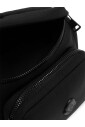 veste-noire-avec-inserts-en-cuir