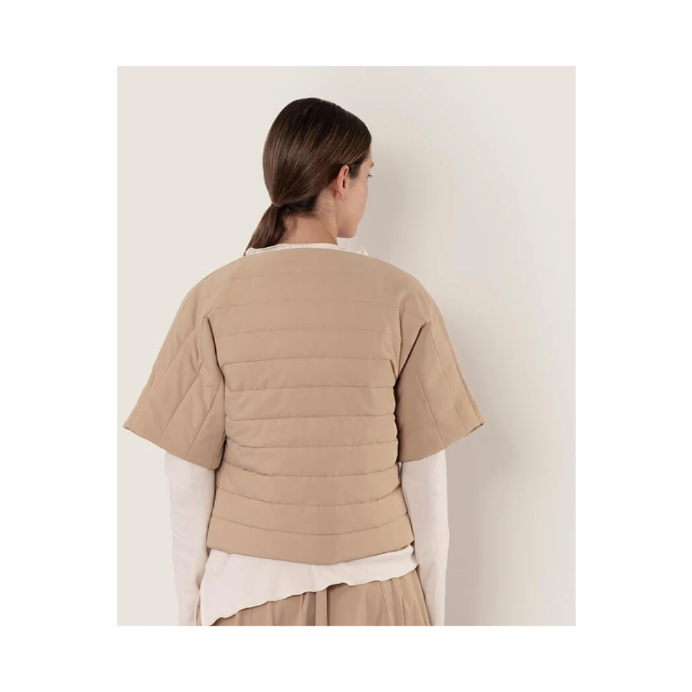Chie Mihara Nude Kimono Stijl Gewatteerd Vest Beige Dames