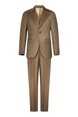 costume-beige-a-rayures-elegance-stylish