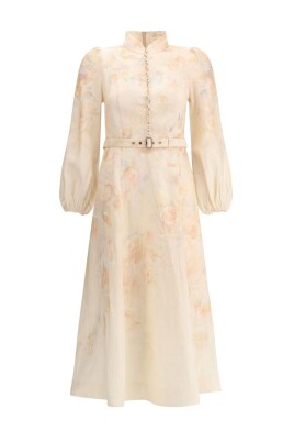 robe-longue-florale-a-boutons-de-perles