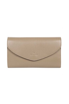 stylish-leather-clutch-with-shoulder-strap
