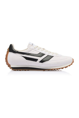 white-sneakers-luxury-style