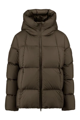 Puffjacka med oversized krage