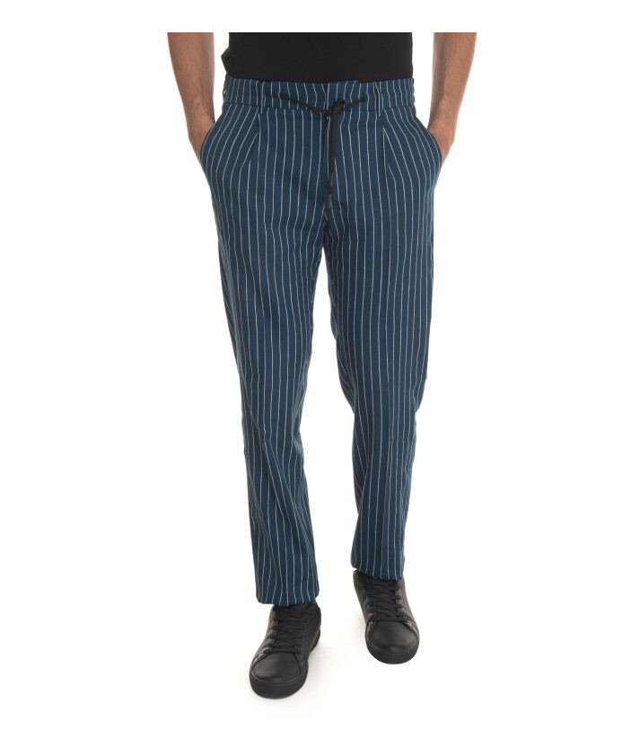 pantalon-en-lin-a-rayures-avec-en-dentelle