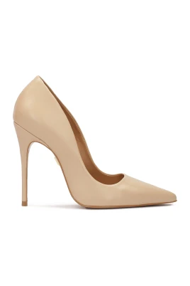 Beige klassiska läderpumps.Denna produkt har stor storlek.