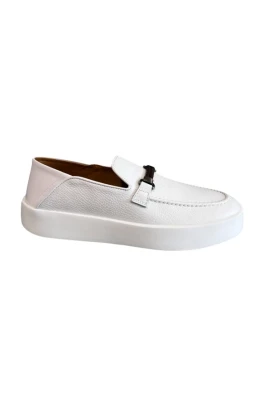 Mocassins med flätat spänne