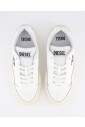 tracker-low-sneakers
